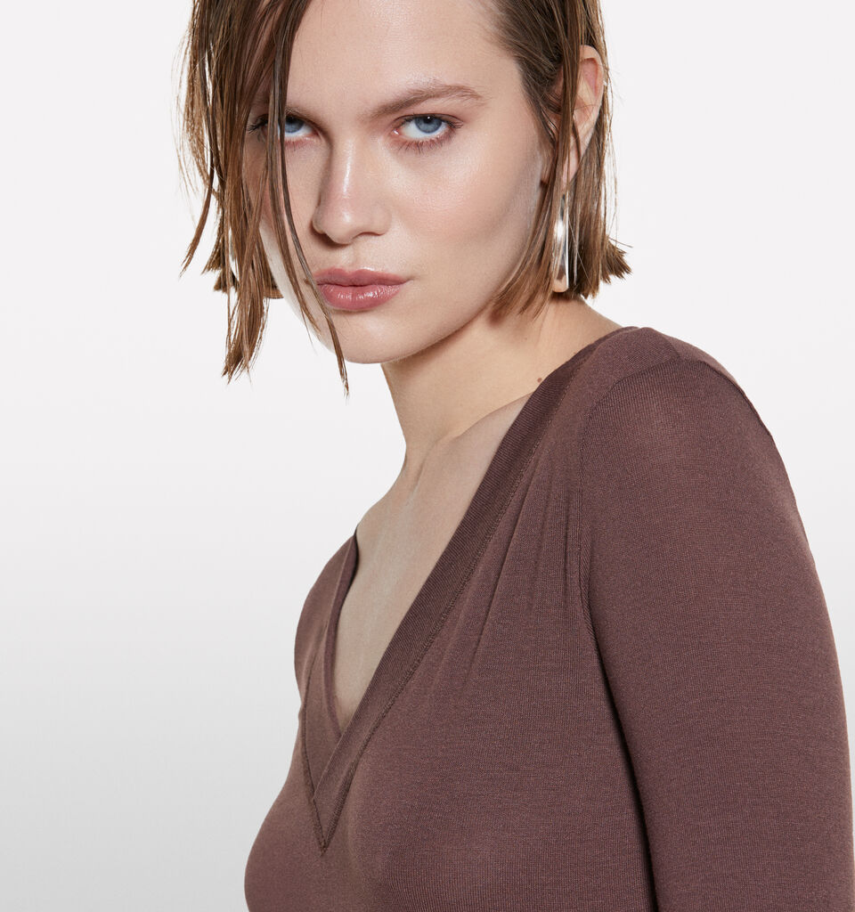 T-shirt slim fit marrone a maniche lunghe - t-shirt a manica lunga da donna - Marrone Scuro | Sisley image number 5